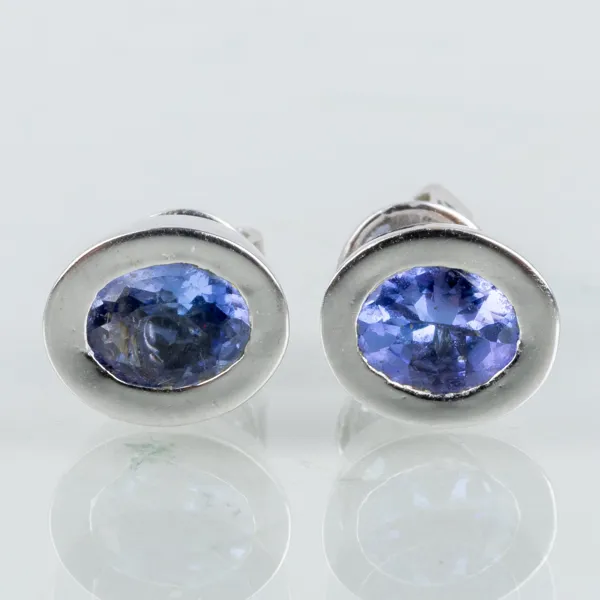 ÖRHÄNGEN, 1 par, 18k vitguld, med tanzaniter tot ca 0.68 ct