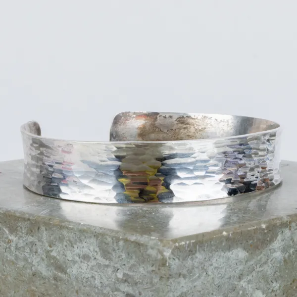 ARMRING, silver, handarbete, 1900-/2000-tal