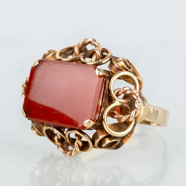 RING, 14k guld, med karneol, sannolikt 1900-talets mitt