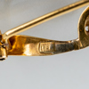 BROSCH, 18k med odlad pärla, 1900-talets andra hälft