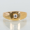 RING, 18k guld, med briljantslipad diamant ca 0.10 ct, svenska stämpar 1985