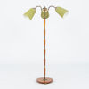 GOLVLAMPA, mässing och trä, 1930-/40-tal