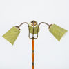 GOLVLAMPA, mässing och trä, 1930-/40-tal