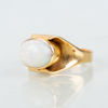 RING, 18k guld, med cabochonslipad opal, 1900-talets mitt