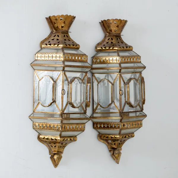 VÄGGLAMPOR, 1 par, orientalisk stil, 1900-talets andra hälft
