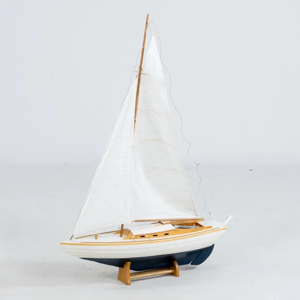 MODELLBÅT, 1900-/2000-tal