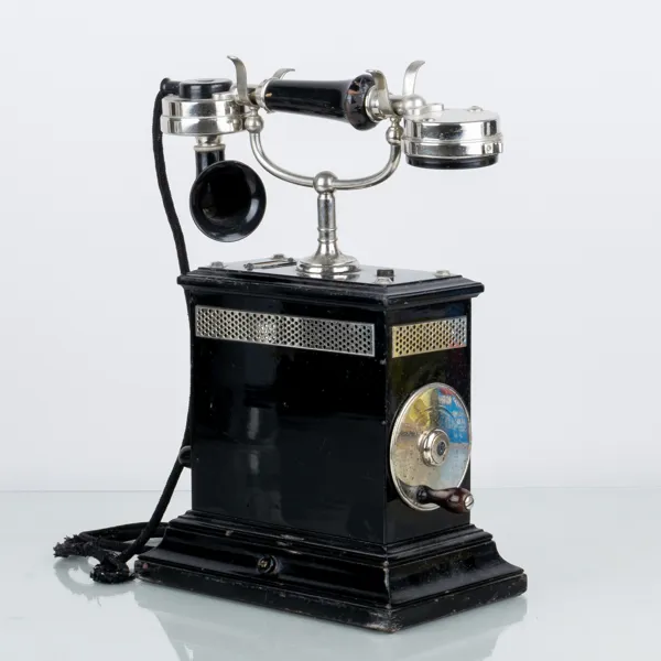 BORDSTELEFON, Telegrafverkets verkstad Malmö, 1800-/1900-tal