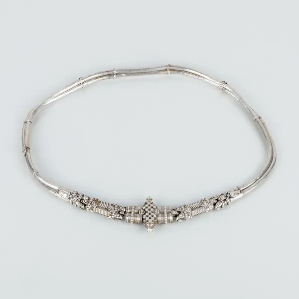 SKÄRP, silver, orientaliskt, sannolikt omkring år 1900