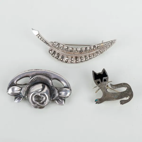 BROSCHER, 3 st, silver, bla sterling, 1900-tal