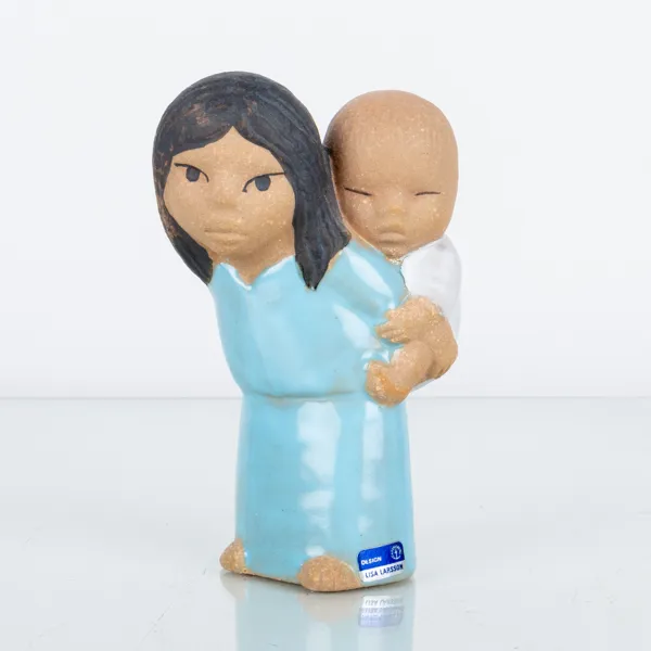 LISA LARSON, figur, stengods, "Öst", ur serien "All världens barn", Gustavsberg