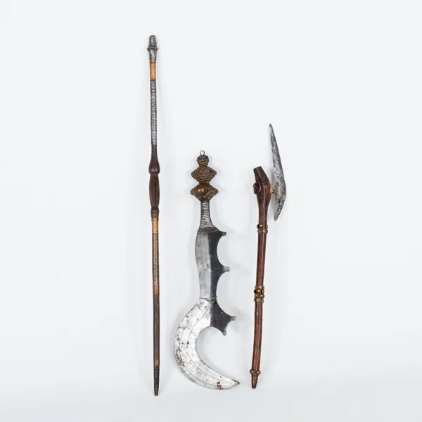 VAPEN SAMT KÄPP, 3 st, orientaliska, sannolikt 1800-/1900-tal
