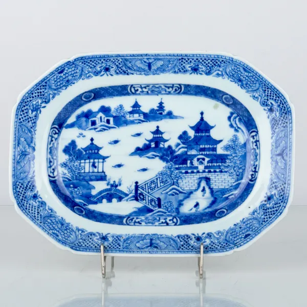 STEKFAT, porslin, Kina, Qianlong (1736-1795)