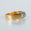 RING, 18k guld, med tre vita stenar