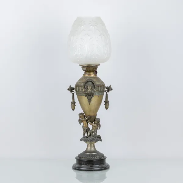 BORDSFOTOGENLAMPA, patinerad metall och glas, 1800-talets slut