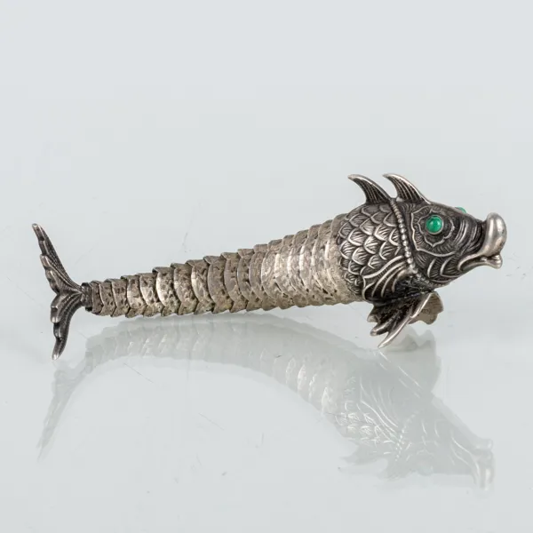 BORDSDEKORATION, silver, fisk, Spanien, 1900-talets första hälft
