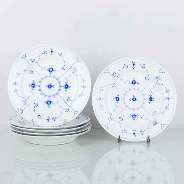 ROYAL COPENHAGEN, 6 mattallrikar, porslin, "Musselmalet", nr 1/175