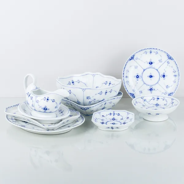 ROYAL COPENHAGEN, 8 del servisporslin, "Musselmalet", 1900-tal