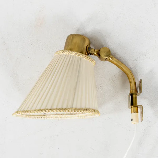 VÄGGLAMPA, mässing, 1900-talets andra hälft