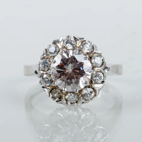 RING, sterlingsilver, carmosémodell, med vita stenar, 1900-talets andra hälft