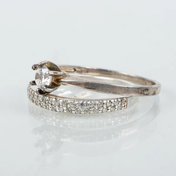 ENSTENSRING OCH ALLIANSRING, silver, med vita stenar, 1900-talets andra hälft