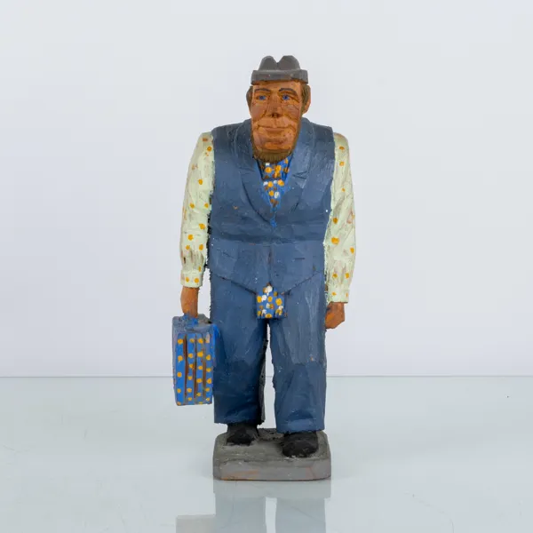 FIGUR, skuret och bemålat trä, monogramsignerad VF
