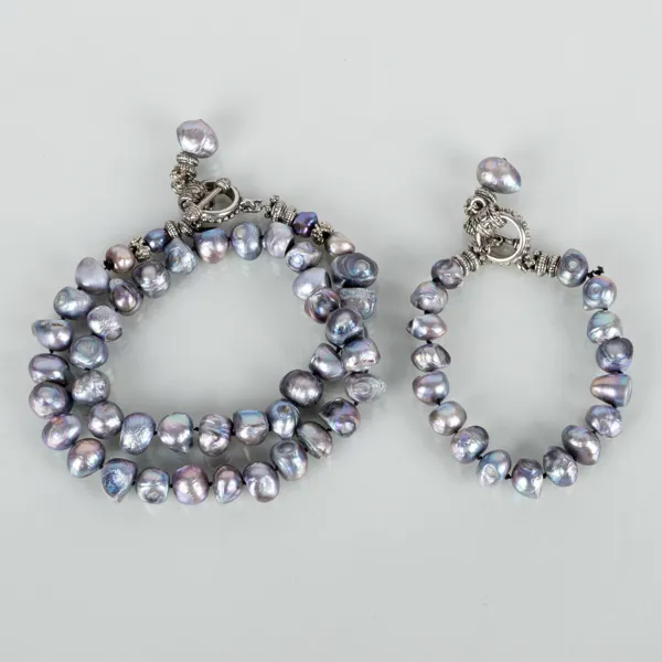 COLLIER OCH ARMBAND, odlade pärlor, 1900-/2000-tal