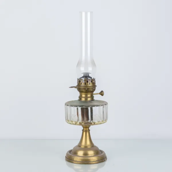 BORDSFOTOGENLAMPA, mässing och glas, 1900-talets första hälft