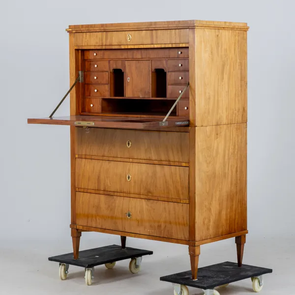 CHIFFONJÉ, sengustaviansk, 1800-talets första hälft