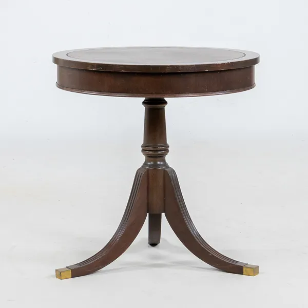 SIDOBORD, England, 1900-talets mitt