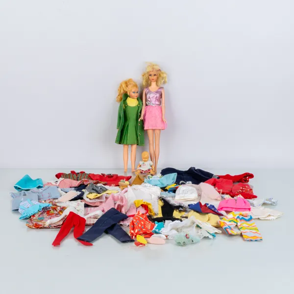 BARBIEDOCKOR, 2 st, Matell, 1950-/60-tal, bla Skipper, med kläder