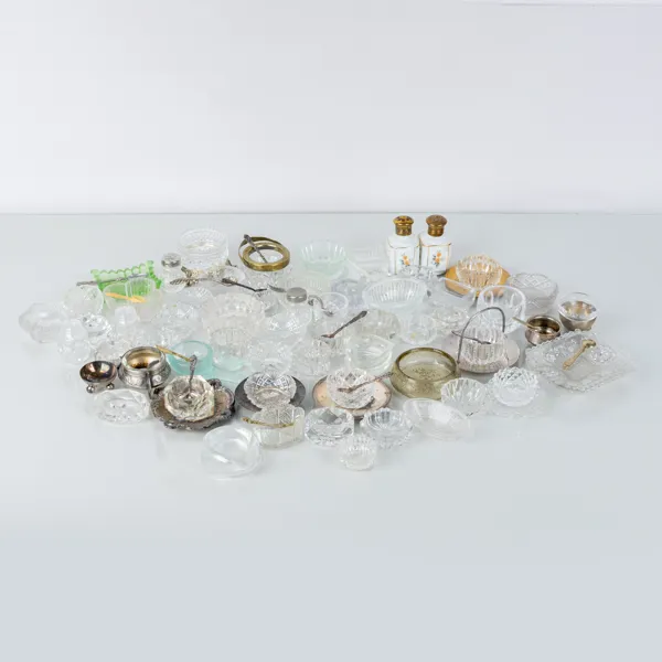 SAMLING SALTKAR, 60 st, mestadels glas, 1900-tal