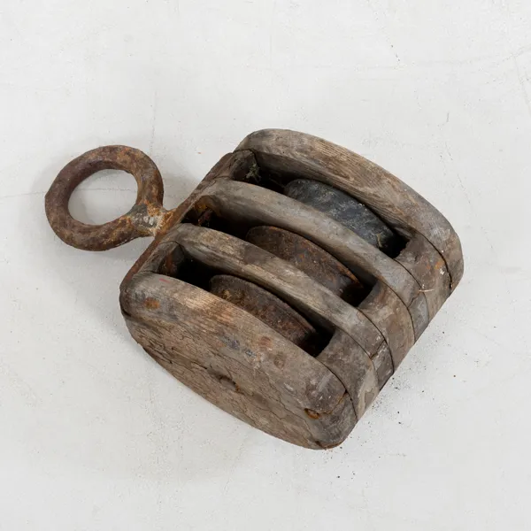 TALJA/BLOCK, trä och smide, 1800-/1900-tal