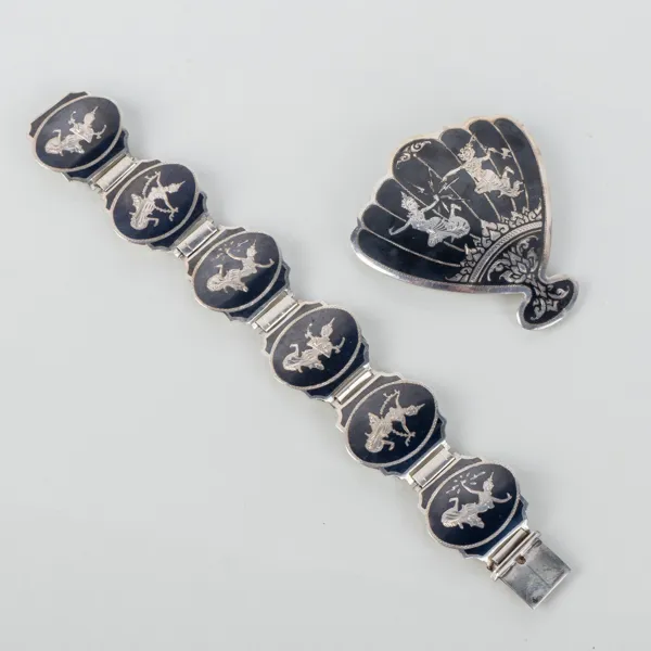 ARMBAND OCH BROSCH, sterlingsilver, Siam, 1900-talets andra hälft