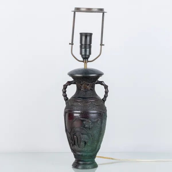 BORDSLAMPSFOT, brons, Kina, 1800-/1900-tal