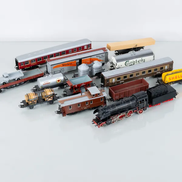 LOK OCH VAGNAR, 13 del, Märklin, 1900-talets mitt, med originalkartonger