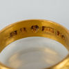 RING, 23k guld, med tre diamanter, svenska stämplar