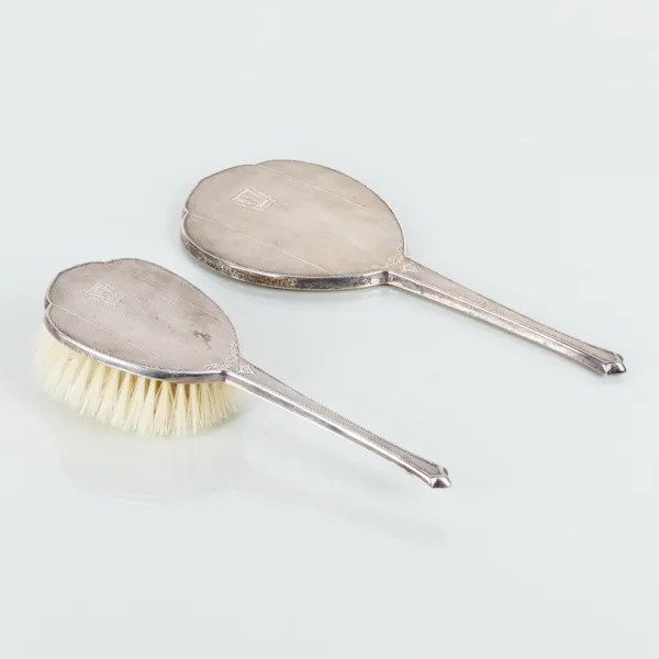 BORSTE SAMT HANDSPEGEL, silver, England, 1900-talets första hälft