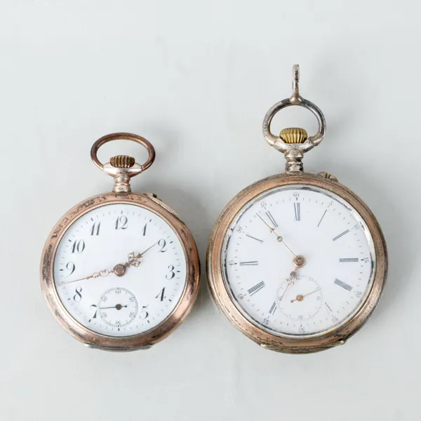 FICKUR, 2 st, sk mormorsur, silver, 1900-talets första hälft